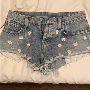 SOLD LF Carmar daisy jean shorts